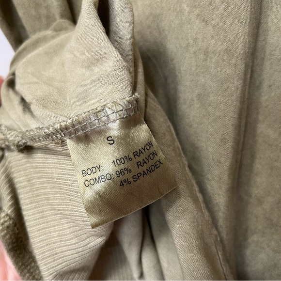 Jane + Delancey Drop Shoulder Short Sleeve Tee Scoop Neck High-Low Top - Picture 6 of 8